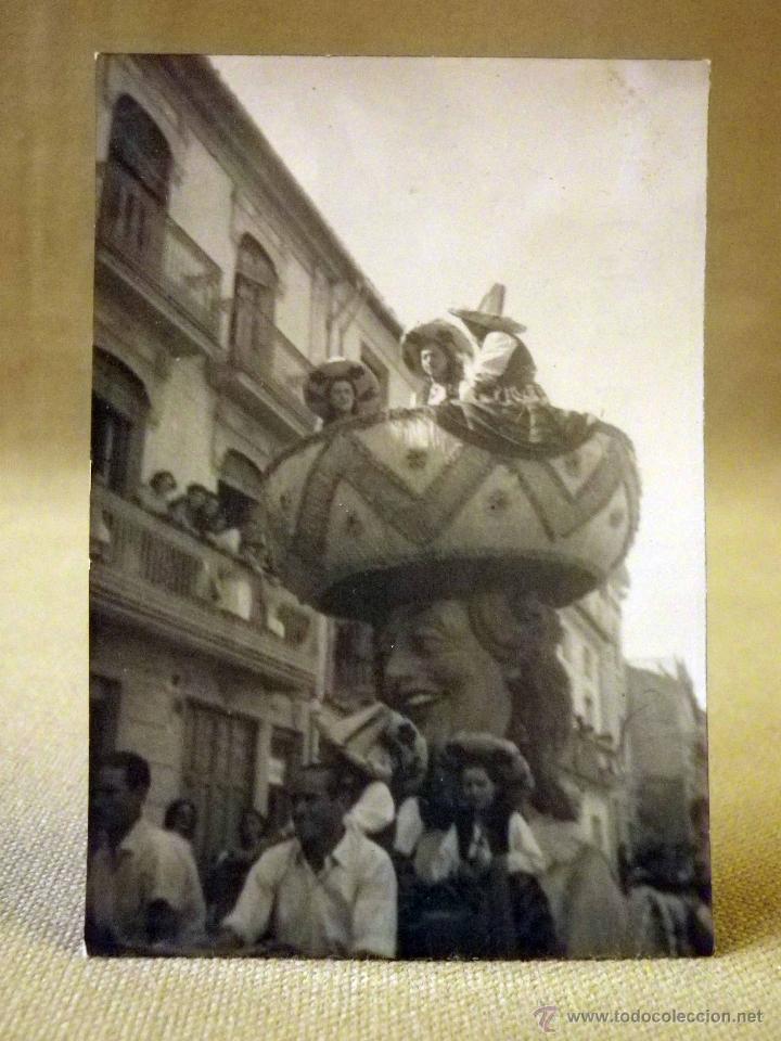 Fotograf&iacute;a antigua: FOTO, FOTOGRAFIA ANTIGUA, CARROZAS SEMANA TAURINA, 1952, 9 X 7 CM