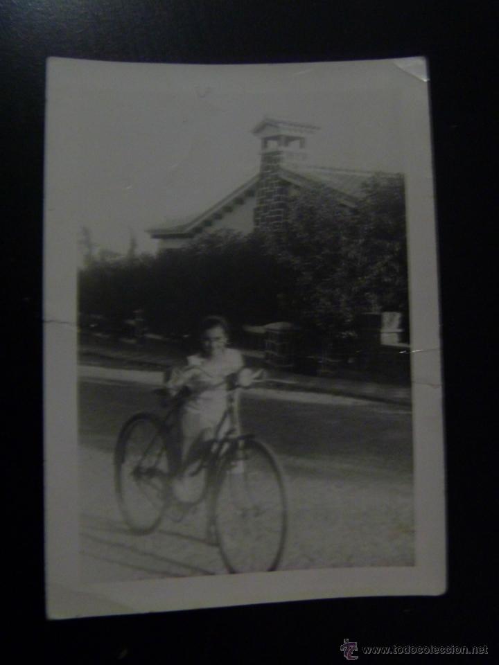 Fotografia antiga: FOTO DE NI&Ntilde;A EN BICICLETA