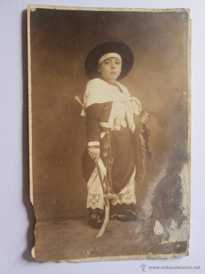 Fotografia antica: NI&Ntilde;O CON DISFRAZ TRADICIONAL - CHILD WITH TRADITIONAL COSTUME - ENFANT AVEC costume traditionnel