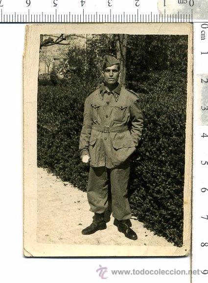 Fotograf&iacute;a antigua: FOTOGRAFIA MILITAR, SOLDADOS DE ARTILLERIA, GORRILLO Y TRAJE DE FAENA