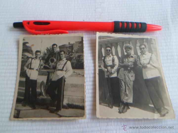 Fotografia antica: 2 FOTOGRAFIAS MARINEROS CON SOLDADO , FOTO, MARINERO, MARINO --- FINALES 1940