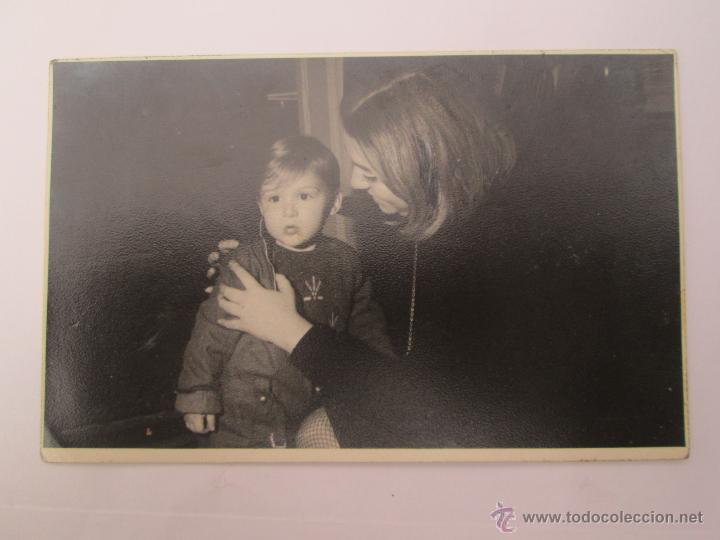 Antique Photography: MADRE CON SU BEB&Eacute; - MOTHER WITH HER BABY - M&egrave;re avec son b&eacute;b&eacute; - 1966