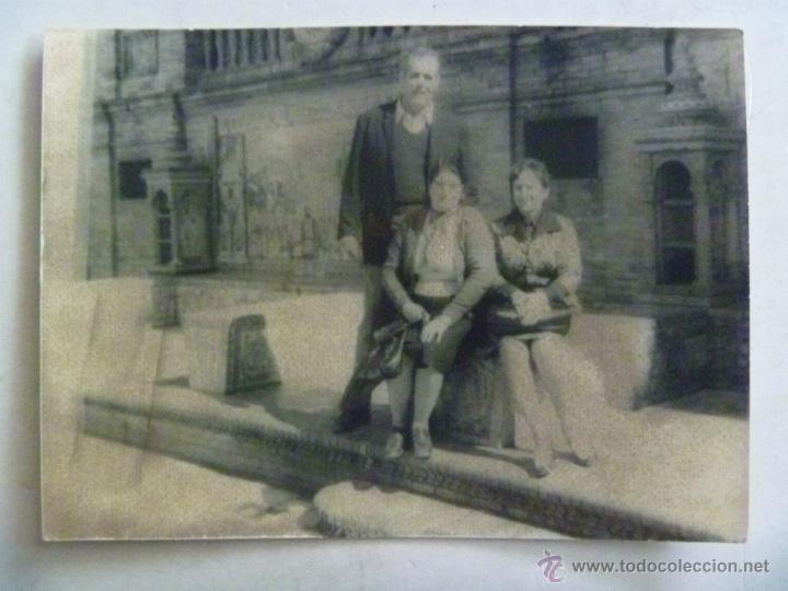 Antique Photography: GENTE EN LA PLAZA DE ESPA&Ntilde;A DE SEVILLA