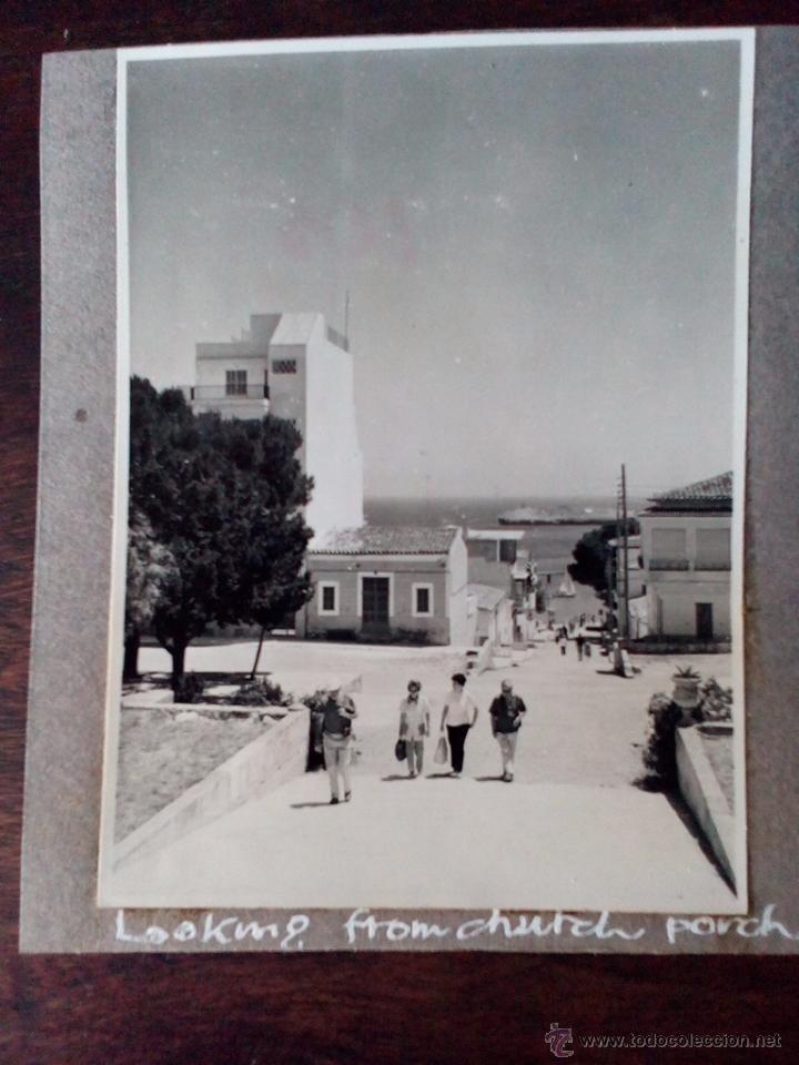 Fotograf&iacute;a antigua: 1969 -FOTO ORIGINAL- MIRANDO DESDE EL PORCHE DE LA IGLESIA - PORTO CRISTO -MALLORCA - ISLAS BALEARES