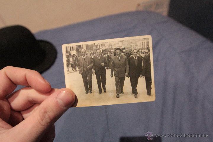 Alte Fotografie: ANTIGUA FOTOGRAFIA, GRUPO DE HOMBRES, EN ALICANTE?, FOTO VICENTE IVORRA