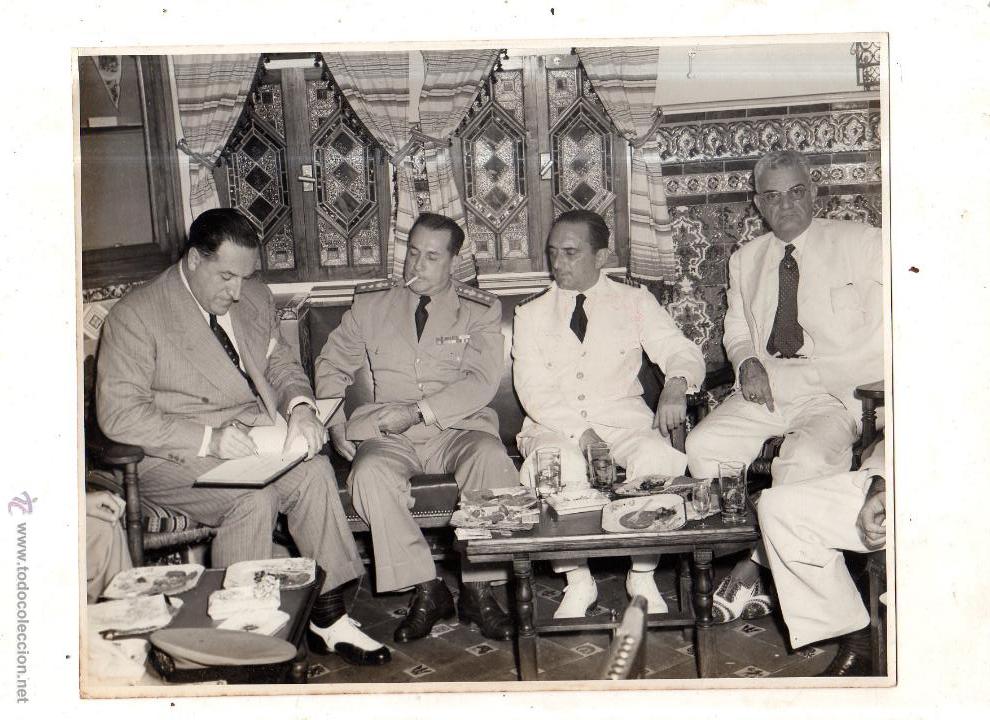 Fotografia antiga: LA HABANA, CUBA. MOTONAVE COVADONGA. EMBAJADOR DE ESPA&Ntilde;A. CONTRALMIRANTE. LEER. 24 X 20CM