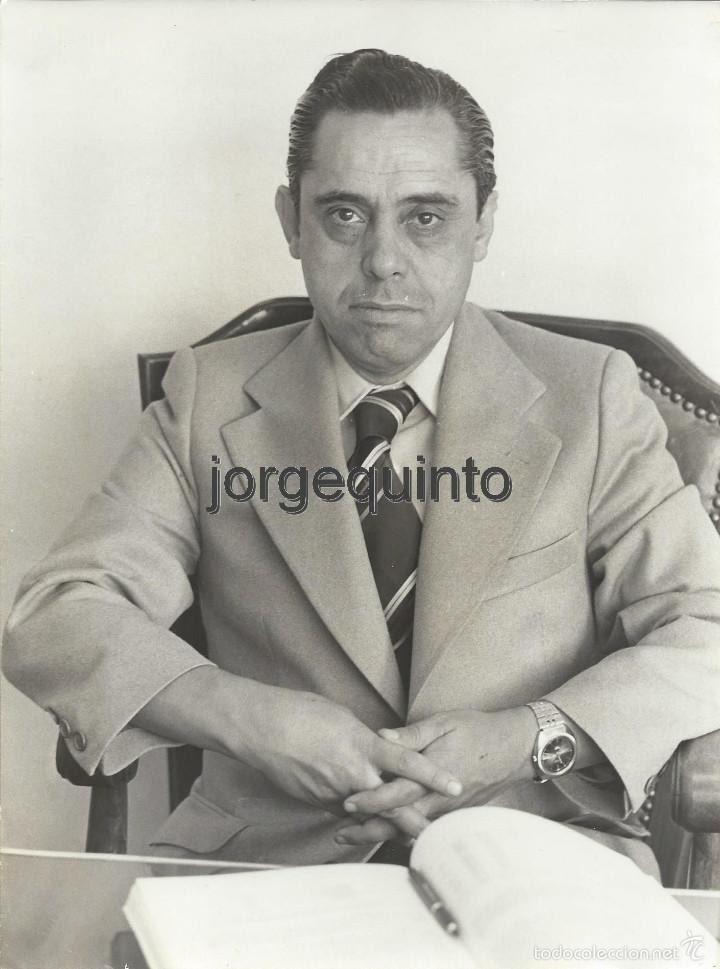 Alte Fotografie: D. MANUEL FUNES ROBERT. ECONOMISTA. SEPTIEMBRE 1976, FOT&Oacute;GRAFO DESCONOCIDO.