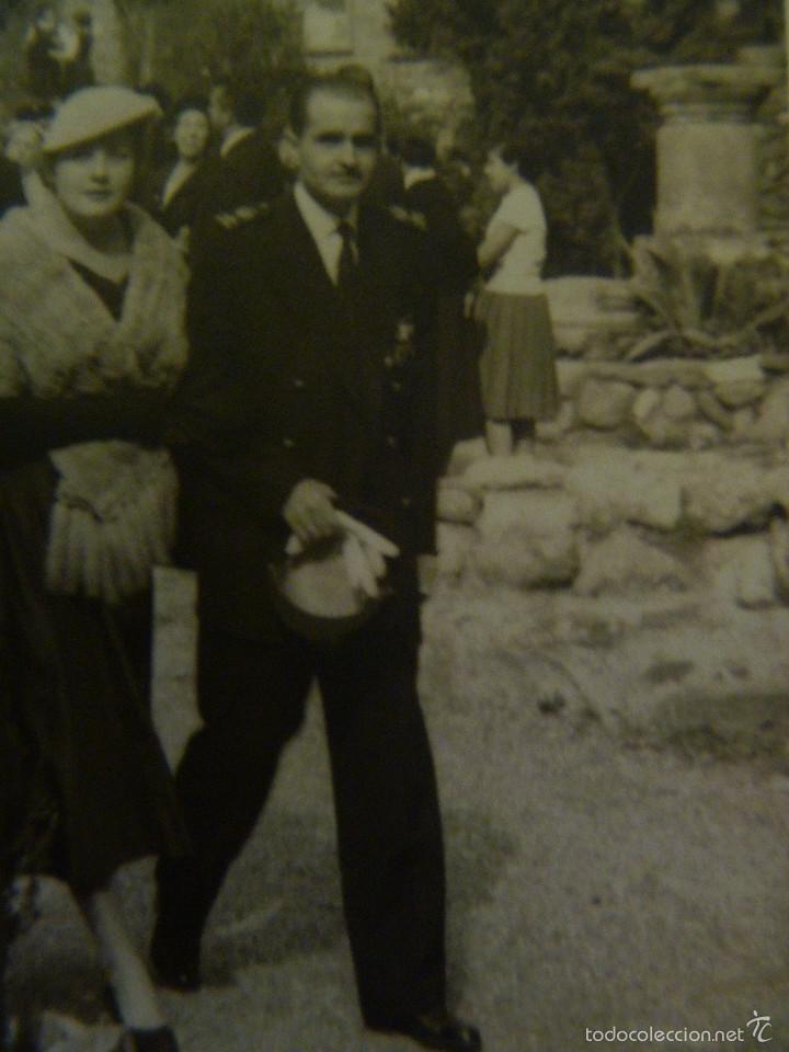 Fotograf&iacute;a antigua: FOTO DE UN FUNCIONARIO DE GALA , EX DIVISION AZUL. 1956