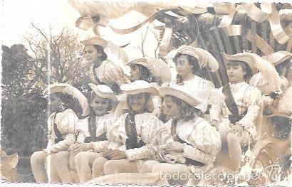 Fotograf&iacute;a antigua: FOTOGRAFIA ANTIGUA DE CADIZ. NINFAS EN UNA CARROZA DE CARNAVAL. 8,8X14CM. FOTO CUESTA.