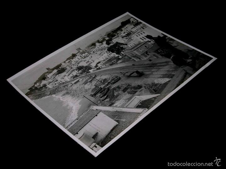 Fotograf&iacute;a antigua: Fotograf&iacute;a Estaci&oacute;n Tren Ferrocarril, apartadero pescadores, San Sant Pol de Mar, original a&ntilde;os 40.