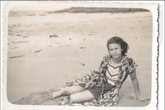 Antique Photography: Foto Familiar Asturias,Tapia de Casariego,a&ntilde;os treinta,es la foto que se v&eacute;
