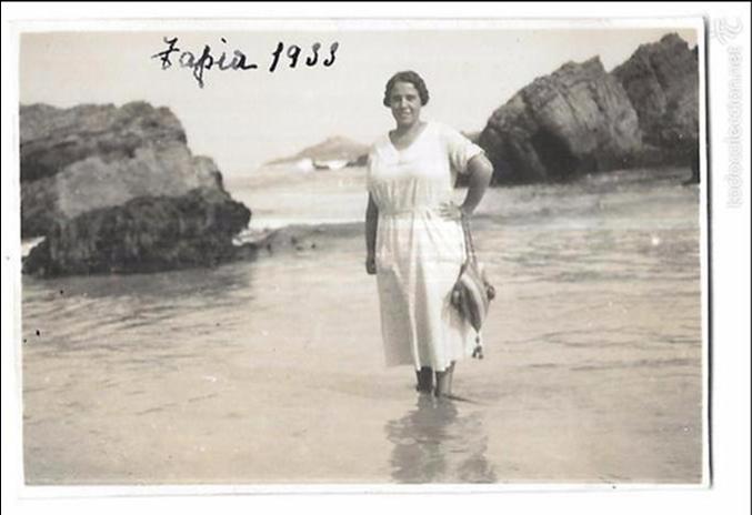 Antique Photography: Foto Familiar Asturias,Tapia de Casariego,a&ntilde;os treinta,es la foto que se v&eacute;