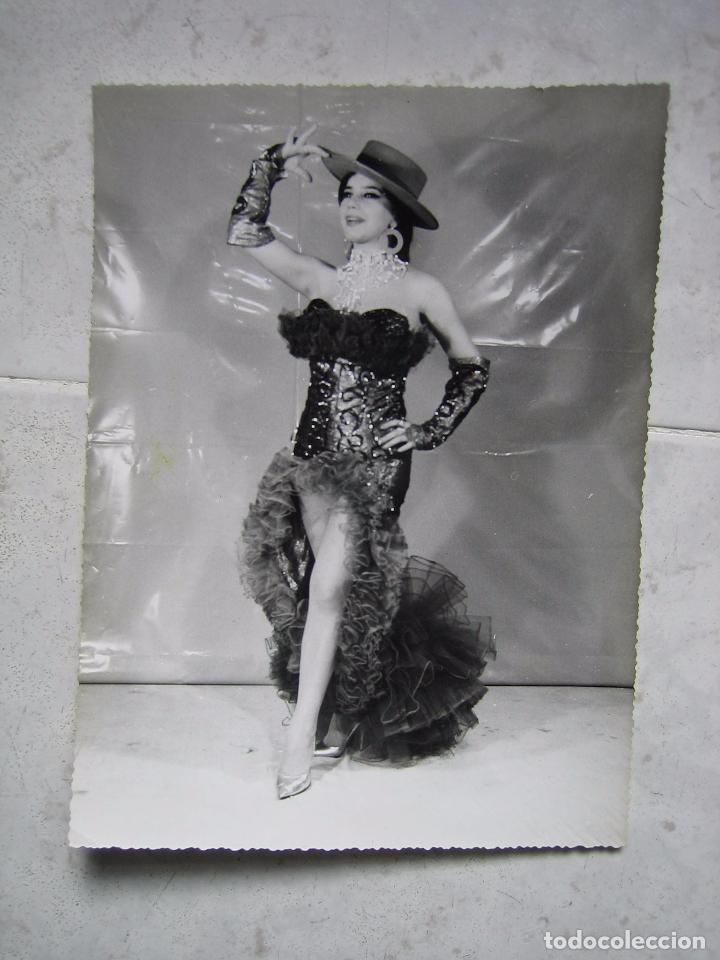 Antique Photography: Antigua fotograf&iacute;a de bedel sala de fiestas en C&oacute;rdoba. Medidas 15x20 cm. Fot&oacute;grafo MiguelAngel