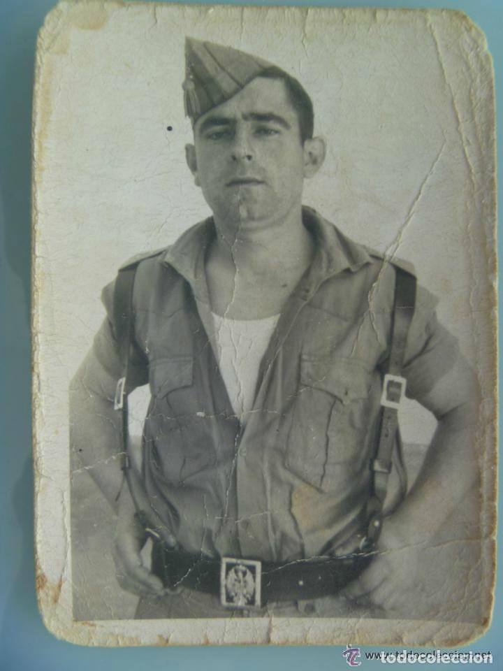 Fotograf&iacute;a antigua: LA LEGION : LEGIONARIO CON CORREAJE ... 7,5 x 10,5 cm