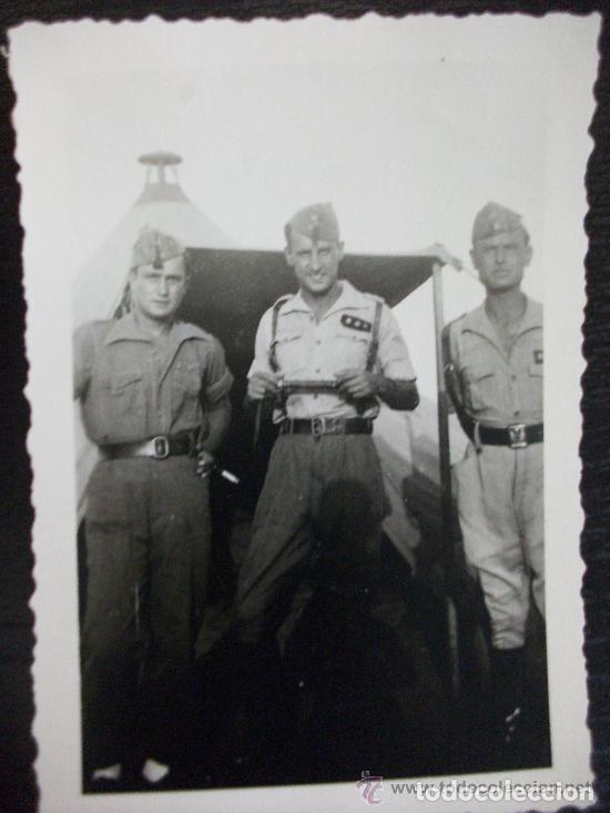 Fotograf&iacute;a antigua: LA LEGION : FOTO DE CAPITAN Y TENIENTE PROVISIONALES LEGIONARIOS . FOTO ROS