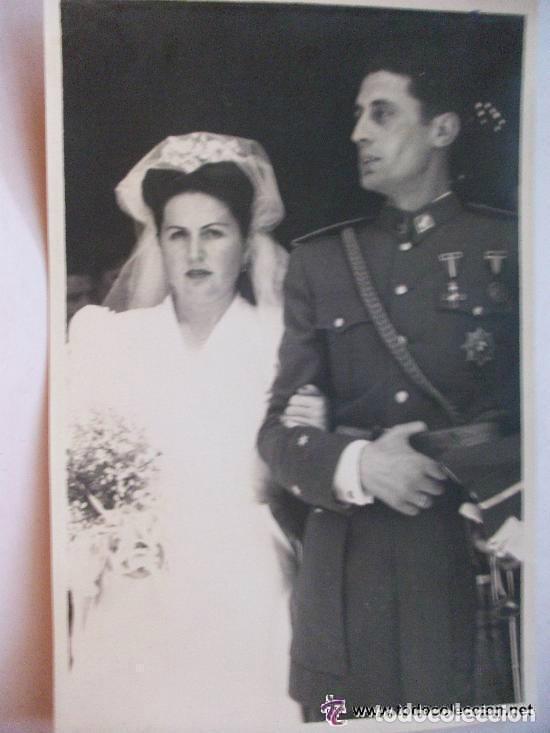 Fotograf&iacute;a antigua: FOTO BODA TENIENTE INGENIEROS, CONDECORADO GUERRA CIVIL CON CORDON Y SABLE. DE RICARDO, CORDOBA