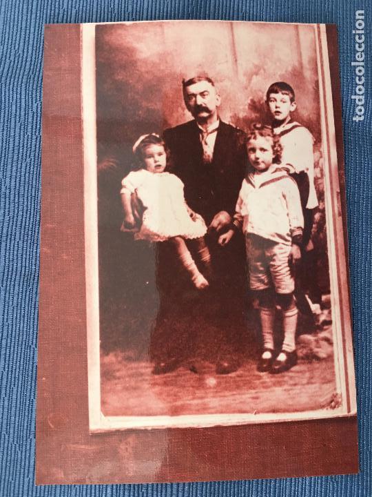 Fotograf&iacute;a antigua: FOTOGRAF&Iacute;A DE UNA VIEJA FOTOGRAF&Iacute;A FAMILIAR CREO QUE INGLESA
