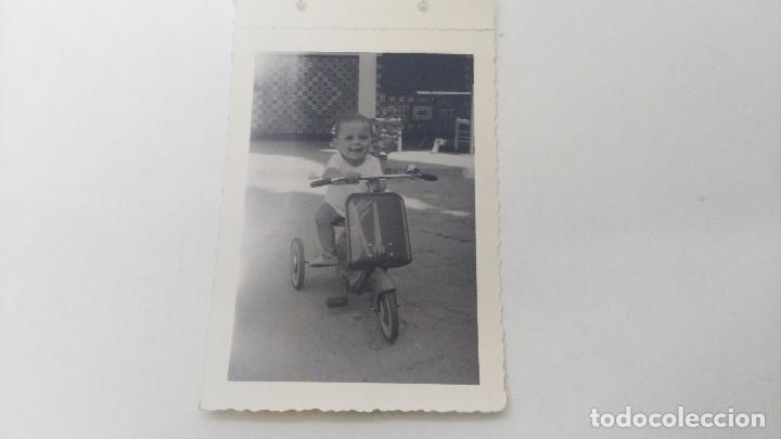 Fotograf&iacute;a antigua: foto de vespa  a pedales  de juguete