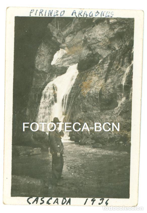 Fotografia antica: FOTO ORIGINAL PIRINEO ARAGONES CASCADA EXCURSIONISTA A&Ntilde;O 1934 - 8X5,5 CM
