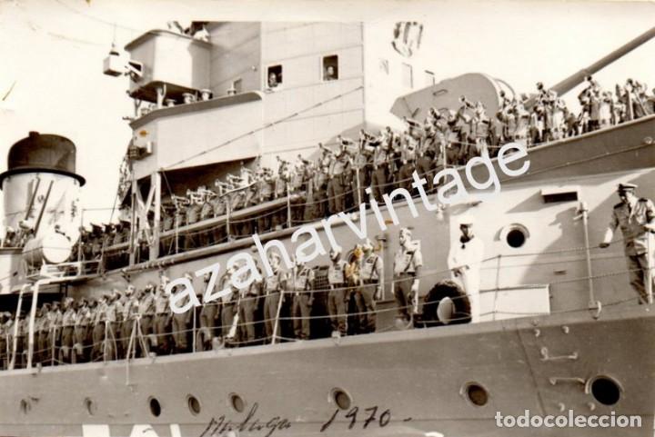 Fotograf&iacute;a antigua: SEMANA SANTA MALAGA, 1970, DESEMBARCO DE LA LEGION, MAGNIFICA, 128X85MM