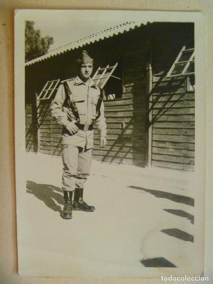 Fotograf&iacute;a antigua: LA LEGION : FOTO  DE LEGIONARIO CON CHAPIRI Y CORREAJE