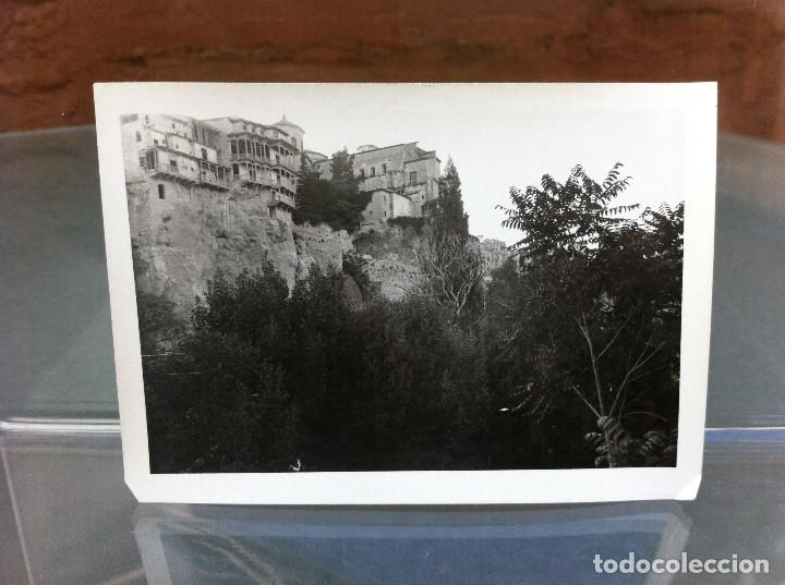 Fotografia antica: FOTOGRAF&Iacute;A 1961. (CASAS COLGANTES DE CUENCA). 7,5 x 10,5cm