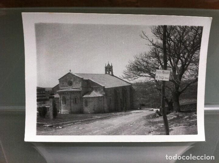 Fotografia antica: FOTOGRAF&Iacute;A (MONASTERIO DE SAN PEDRO DE MEZONZO) PROVINCIA CORU&Ntilde;A. 10,5 x 7,5cm. 1973.