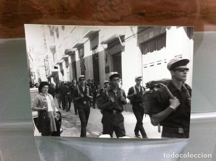 Fotografia antica: FOTOGRAF&Iacute;A (DESFILE EN JA&Eacute;N) MEDIDAS: 10,5 x 7,5cm. 1965