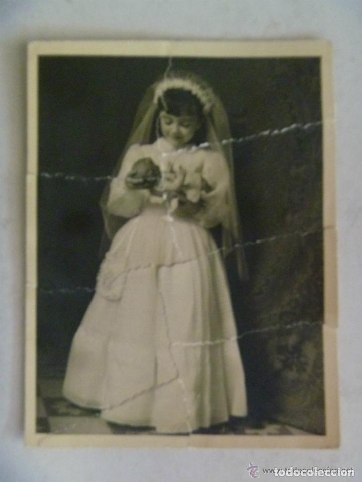 Fotograf&iacute;a antigua: FOTO DE ESTUDIO DE NI&Ntilde;A DE PRIMERA COMUNION CON NI&Ntilde;O JESUS .. LA HAN QUERIDO DESTRUIR