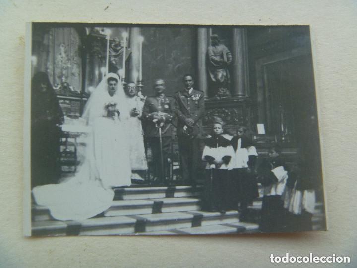Fotograf&iacute;a antigua: PEQUE&Ntilde;A FOTO DE BODA DE OFICIAL DEL EJERCITO, PADRINO ALFEREZ DE AVIACION . A&Ntilde;OS 40.