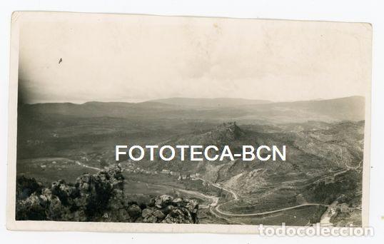 Fotografia antica: FOTO ORIGINAL VISTA DEL CASTILLO DE POBLA DE CLARAMUNT DESDE ELS MOLLONS A&Ntilde;O 1945