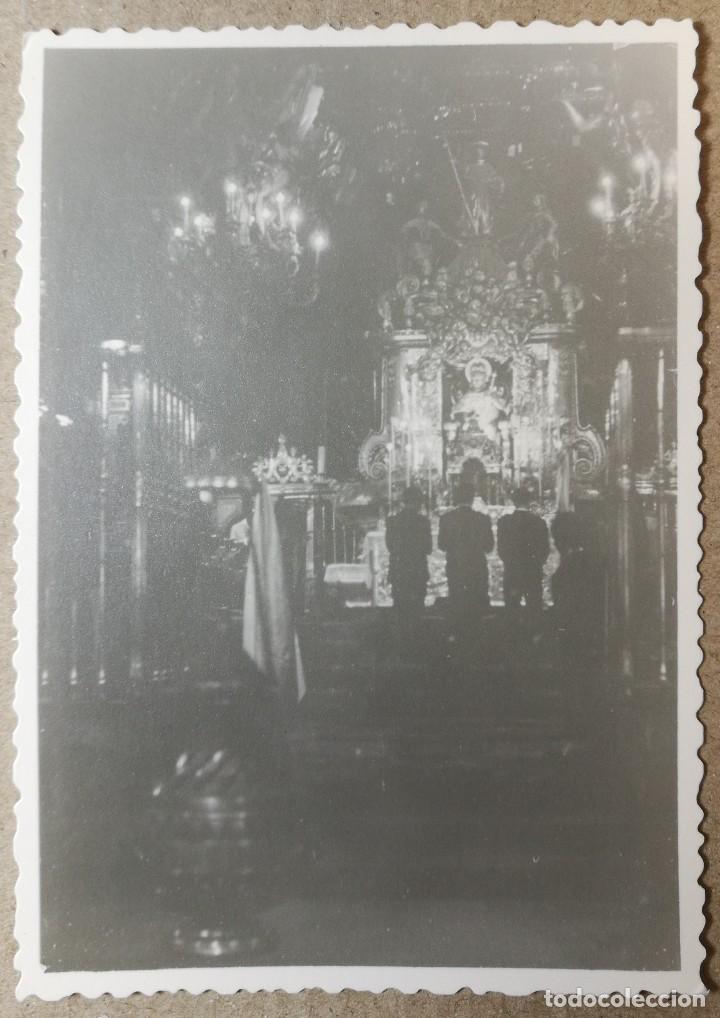 Fotograf&iacute;a antigua: FOTO ANTIGUA ORIGINAL.OFRENDA DA MOCEDADE AO APOSTOL. FOTOS. A&Ntilde;O 1965. MEDIDAS 102 MM X 72 MM.