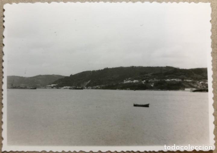 Fotograf&iacute;a antigua: FOTO ANTIGUA ORIGINAL E INEDITA. RIA DE FERROL. FOTOS. A&Ntilde;O 1964. MEDIDAS 102 MM X 72 MM.
