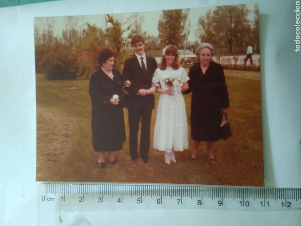 Photographie ancienne: FOTO NI&Ntilde;A PRIMERA COMUNION CON LAS ABUELAS FOTOGRAFIA