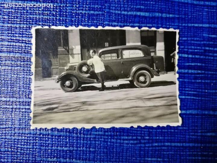 Fotograf&iacute;a antigua: Antigua fotograf&iacute;a. coche funeraria. foto a&ntilde;os 40.