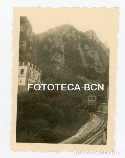 Fotografia antica: FOTO ORIGINAL MONASTERIO DE MONTSERRAT ESTACION FUNICULAR STA COVA DE LA TREN CREMALLERA A&Ntilde;OS 40