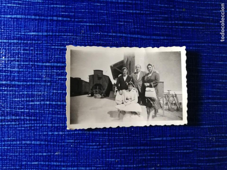 Fotograf&iacute;a antigua: Antigua fotograf&iacute;a. estaci&oacute;n de Portbou. provincia de gerona. foto a&ntilde;os 30/40.