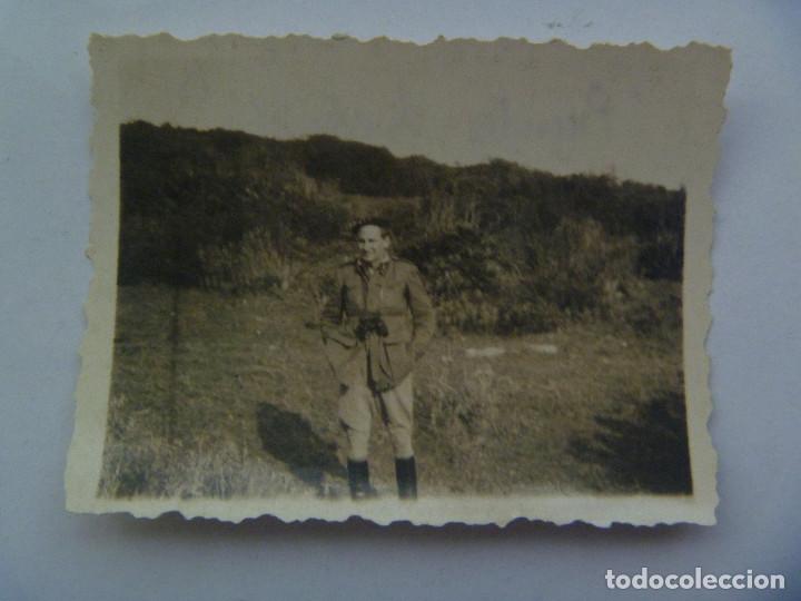 Alte Fotografie: FOTO DE CAPITAN PROVISIONAL CON BOINA . PUNTA ACEBUCHE ( ESTRECHO DE GIBRALTAR ) 1947.