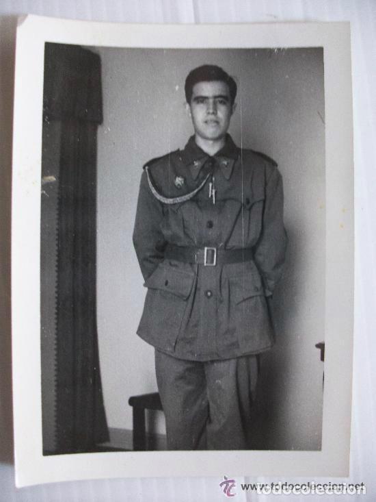 Antique Photography: FOTO DE MILITAR DE LA MILICIA UNIVERSITARIA. CON CORDON Y PLACA