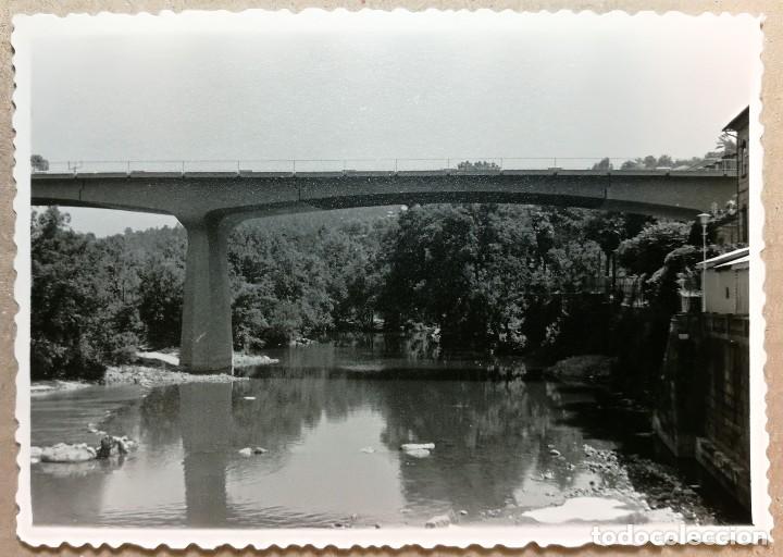 Fotograf&iacute;a antigua: FOTO ANTIGUA ORIGINAL INEDITA. O Tamega en Amarante. PORTUGAL. A&Ntilde;OS 67. MEDIDAS 102 MM X 72 MM.