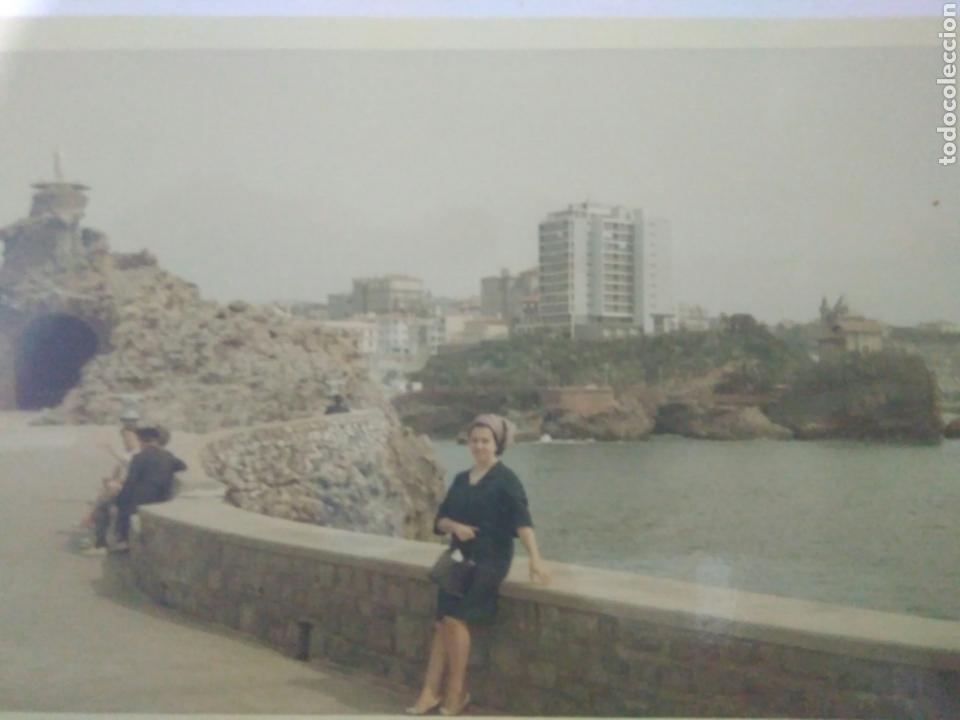 Fotograf&iacute;a antigua: ANTIGUA FOTOGRAFIAS MUJER VIAJE BIARRITZ.VISTAS.A&Ntilde;OS 60