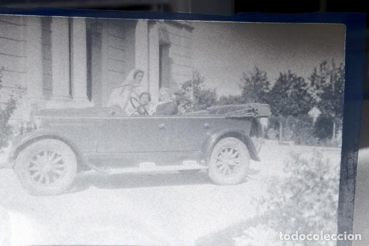 Fotograf&iacute;a antigua: Negativo celuloide 9 x 6 cm a&ntilde;os 20 coche de &eacute;poca