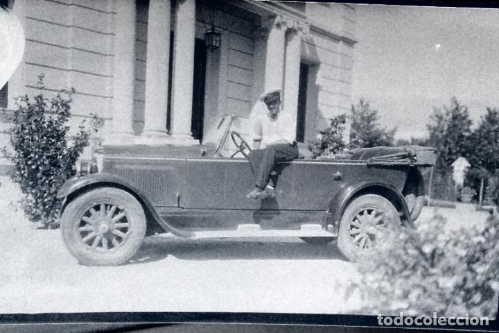 Fotograf&iacute;a antigua: Negativo celuloide 9 x 6 cm a&ntilde;os 20 coche de &eacute;poca militar ??