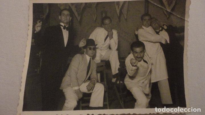 Fotograf&iacute;a antigua: ANTIGUA FOTOGRAFIA.CHICOS EN BAILE DE LA CODORNIZ.FOTO AUMENTE.MADRID 1942