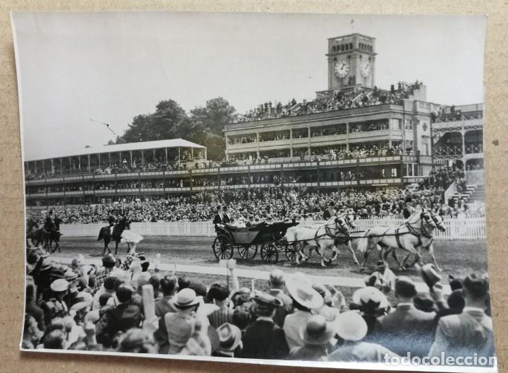 Fotograf&iacute;a antigua: FOTO ANTIGUA ORIGINAL INEDITA. HIPICA ASCOT REYES DE INGLATERRA 110 MM X 62 MM.