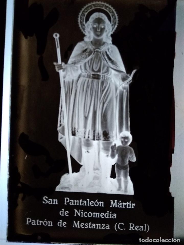 Fotografia antica: ANTIGUO CLICH&Eacute; SAN PANTALE&Oacute;N M&Aacute;RTIR DE NICOMEDIA PATR&Oacute;N DE MESTANZA CIUDAD REAL NEGATIVO EN CRISTAL
