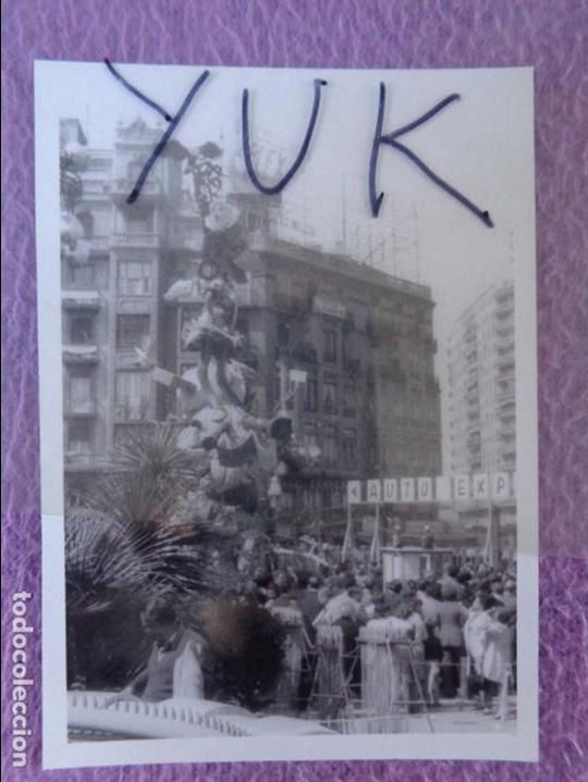 Alte Fotografie: FOTOGRAF&Iacute;A. FALLA FERROVIARIA. FALLAS DE VALENCIA. FOTO A&Ntilde;O 1973