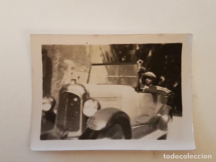 Fotografia antica: COCHE CON CH&Oacute;FER, A&Ntilde;OS 20