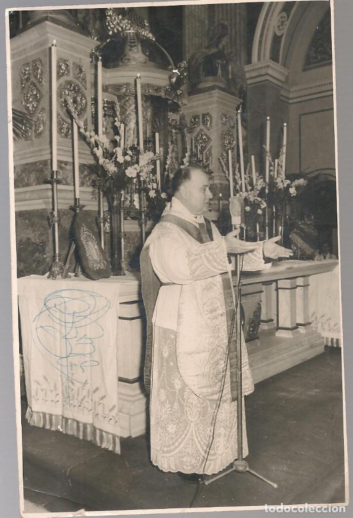 Fotograf&iacute;a antigua: FOTOGRAFIA original PARROCO OFICIANDO MISA Valencia, foto CABRELLES SIGUENZA ni &uacute;ltima