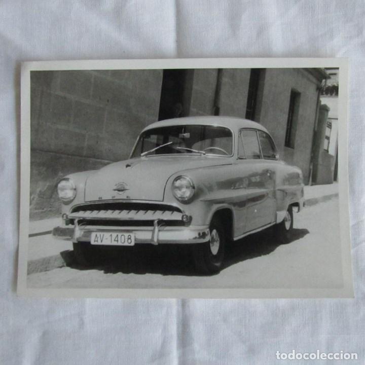 Photographie ancienne: Fotograf&iacute;a de un antiguo coche Opel Olympia Rekord